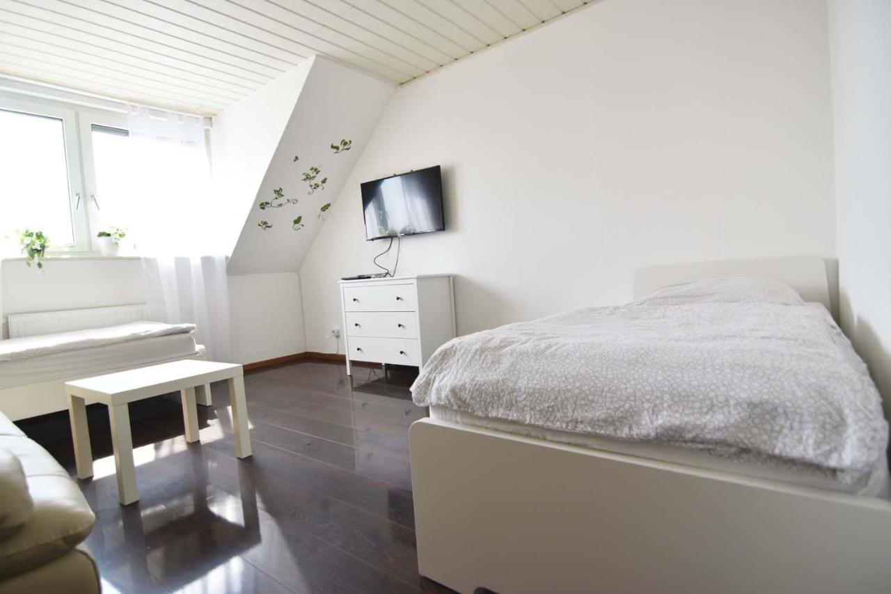Cozy Worker Apartments Niederkassel Exterior foto